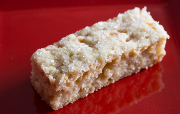 "Buttery Vegan Shortbread" by Veganbaking.net is licensed with CC BY-SA 2.0. To view a copy of this license, visit https://creativecommons.org/licenses/by-sa/2.0/